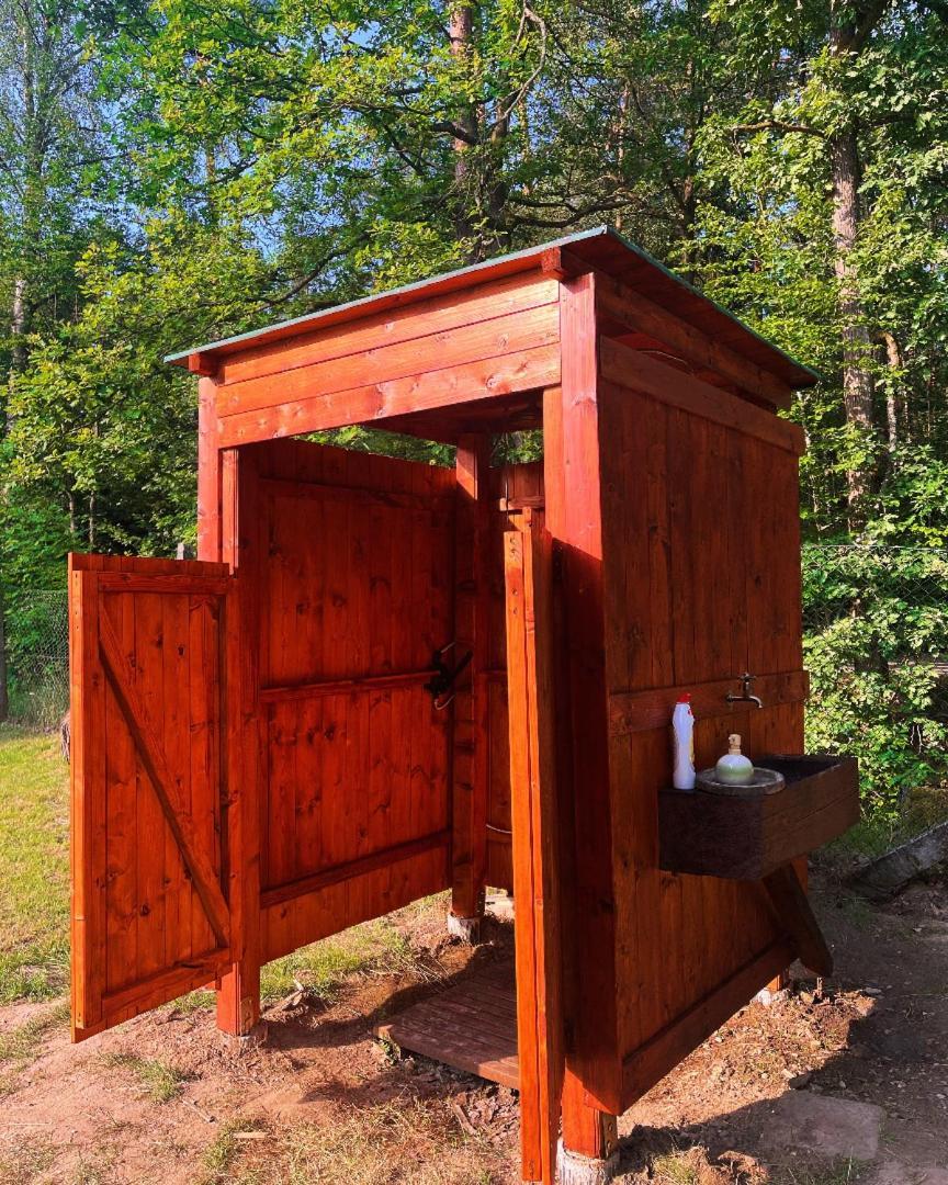Отель Treehouse U Rybnika Osecna Экстерьер фото