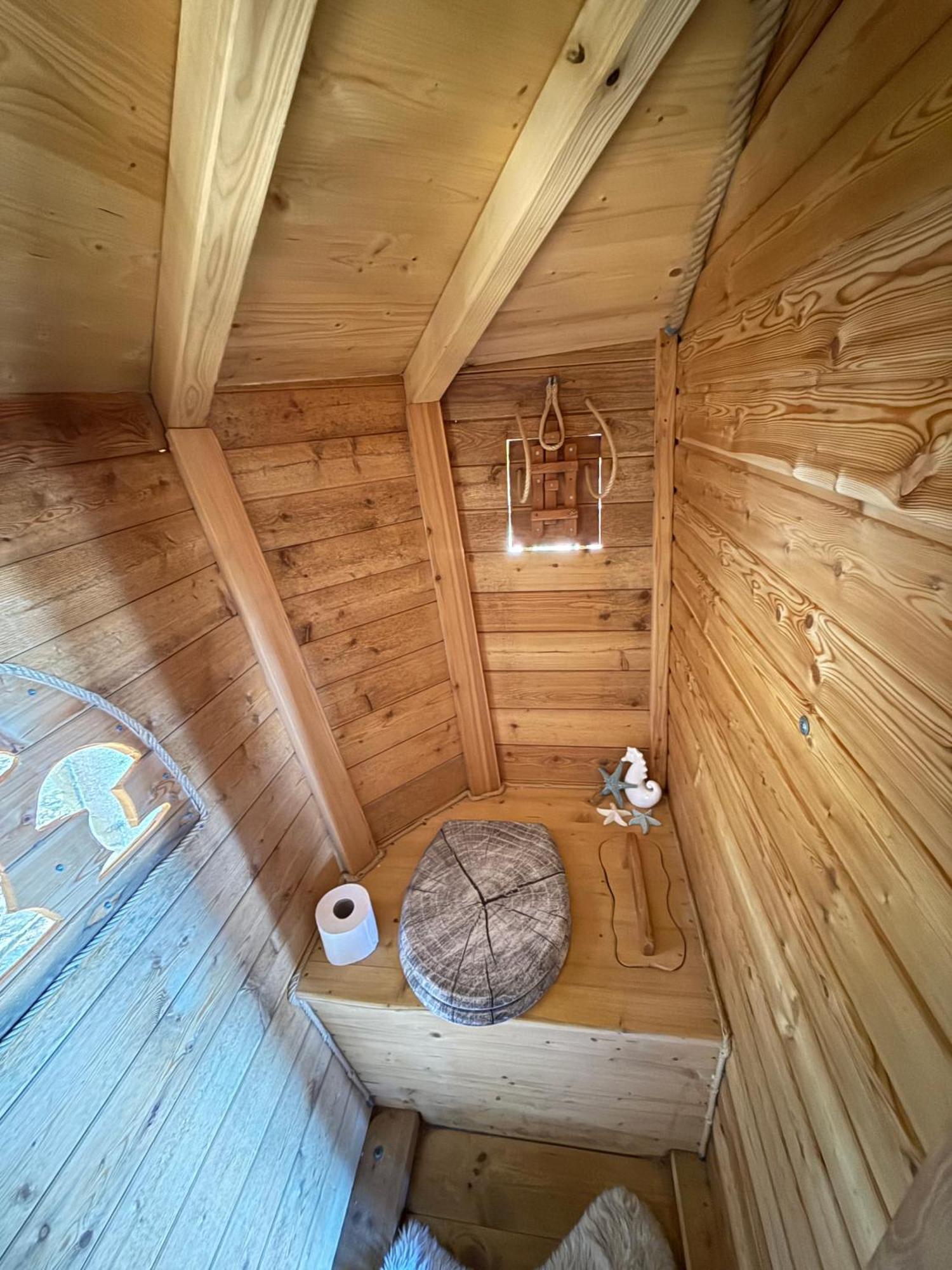 Отель Treehouse U Rybnika Osecna Экстерьер фото